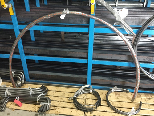 128-ステンレス丸パイプ（1本）の半円強の弓曲げ